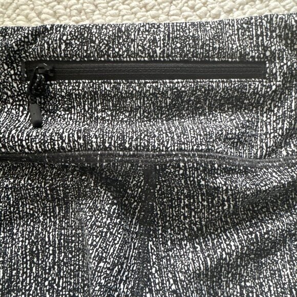 Lululemon Tight Stuff Tight II 25” Reflective Scallop Alpine W5AN2S, Sz 6, 7/8 - Picture 8 of 12